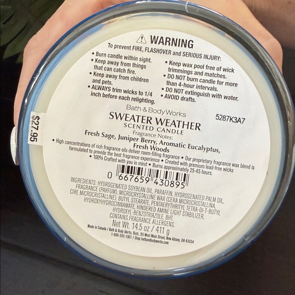 BATH & BODY WORKDS Bath 3 Wick Sweater Weather Candle - Picture 3 of 8